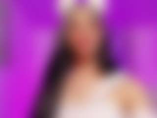Live-camshow met Alessa-mullen - Black Hair op Camsoda