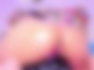 Live cam show with BeccaMathew - Petite on Camsoda