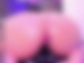 Live cam show with BeccaMathew - Squirt on Camsoda