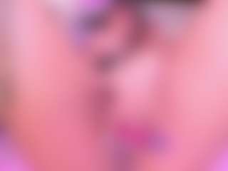 Live cam show with BeccaMathew - Teen (18+) on Camsoda