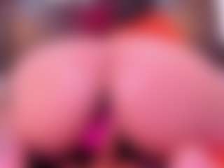 Live cam show with BeccaMathew - Oil on Camming Site