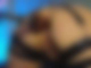 Live cam show with WetPantiess - Fuck Machine on Camming Site