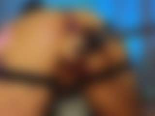 Live cam show with WetPantiess - Blue Eyes on Camsoda