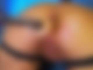 WetPantiess's Live Sex Cam Show