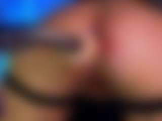 Live cam show with WetPantiess - Twerk on Cam Slut
