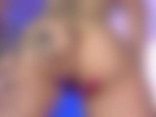 Live cam show with Marrie - Latina on livesuperchat.net