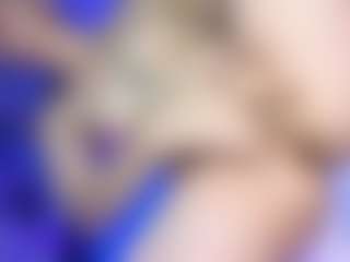 Live cam show with Marrie - Small Tits on CamClone