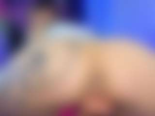 Live cam show with Marrie - Flexible on dropp.cam