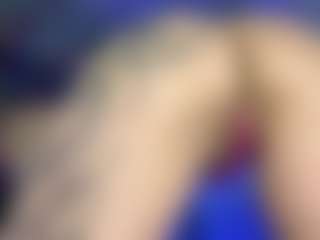 Live cam show with Marrie - Big Clit on Strip Flash - Live Sex Shows