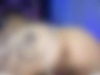 Live cam show with Marrie - Public Curvy on makecum.org