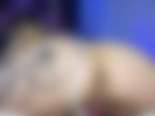 Live cam show with Marrie - Nora on Stripli.com