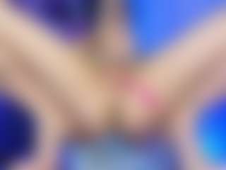 Live cam show with Marrie - Smoking on Camming Site
