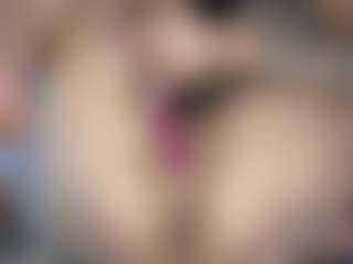 Live cam show with Marrie - Curvy Teen (18+) on Uber Horny