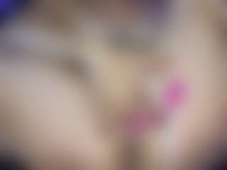 Live cam show with Marrie - Solo on madthumbs