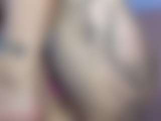 Live cam show with Marrie - Bush on Camsoda