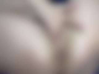 Live cam show with Marrie - Hairy Pussy on AdultVida.com