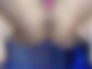 Live cam show with Marrie - Bush on Camsoda