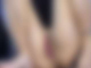 Live cam show with Marrie - Young Adult on Camsoda
