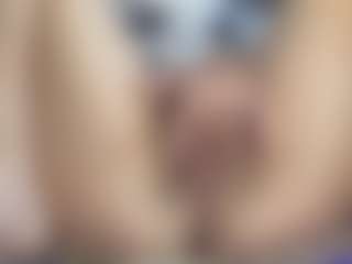 Live cam show with Marrie - Creampie on SmokeAndPoke