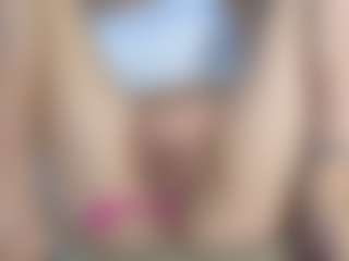 Live cam show with Marrie - Hairy on chickslive.net