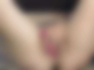 Live cam show with Marrie - Hairy Pussy on Hubzter Live