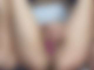 Live cam show with Marrie - Public Latina on Camsoda