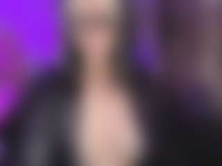 Live cam show with GODDESS HELA - Gagging on StripNow