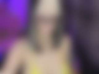 Live cam show with GODDESS HELA - Gagging on CamwithHer