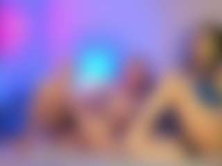 OurJourneyXoXO MILF webcam performer live streaming