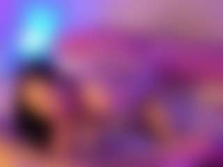 Live cam show with OurJourneyXoXO - Athletic MILF on Camiplay Live