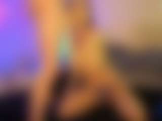 Live cam show with OurJourneyXoXO - Bedroom Brown Hair on Camsoda