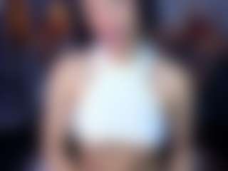 Live-Cam-Show mit VIOLETHSKINNY - Submissive auf Camsoda