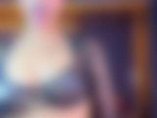 VIOLETHSKINNY's Live Sex Cam Show