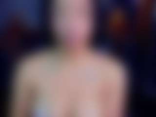 Live cam show with VIOLETHSKINNY - Submissive on StripNow