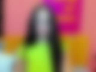 Live cam show with BeatriceReeves - Camel Toe on Dolls Live