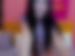 Live cam show with BeatriceReeves - Camel Toe on Big Tits
