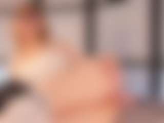 Live cam show with JulietAdair - Thin on Camming Site