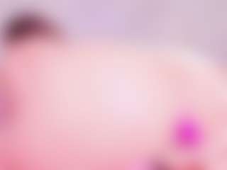 Live cam show with MiaVelveett - Deepthroat on Camsoda