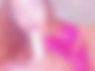 MiaVelveett's Live Sex Cam Show
