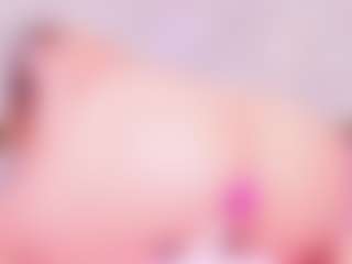 MiaVelveett's Live Sex Cam Show