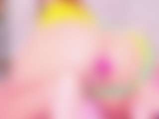 Live cam show with MiaVelveett - Petite on Camsoda