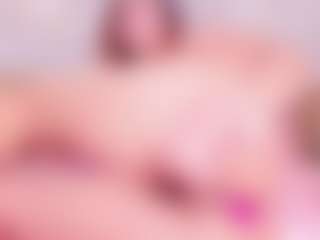MiaVelveett's Live Sex Cam Show