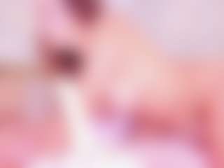 Live cam show with MiaVelveett - Creamy on StripNow