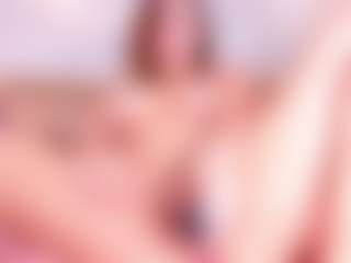 Live cam show with MiaVelveett - Creamy on TeamSkeetLive