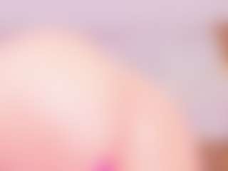 Live cam show with MiaVelveett - Blonde Hair on TeamSkeetLive