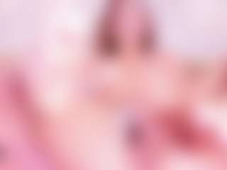 Live cam show with MiaVelveett - Petite Teen (18+) on Dare Cams