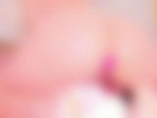 MiaVelveett's Live Sex Cam Show