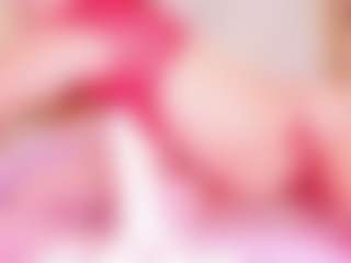 Live cam show with MiaVelveett - Petite on Milf Play