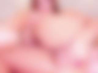 Live cam show with MiaVelveett - Dildo on Fit Hotties