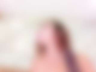 MiaVelveett's Live Sex Cam Show